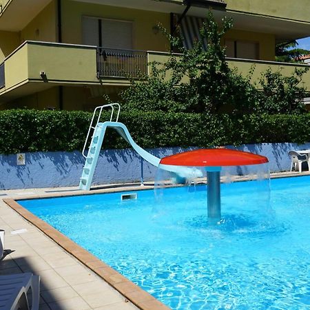 Hotel Albatros Roseto Degli Abruzzi Esterno foto