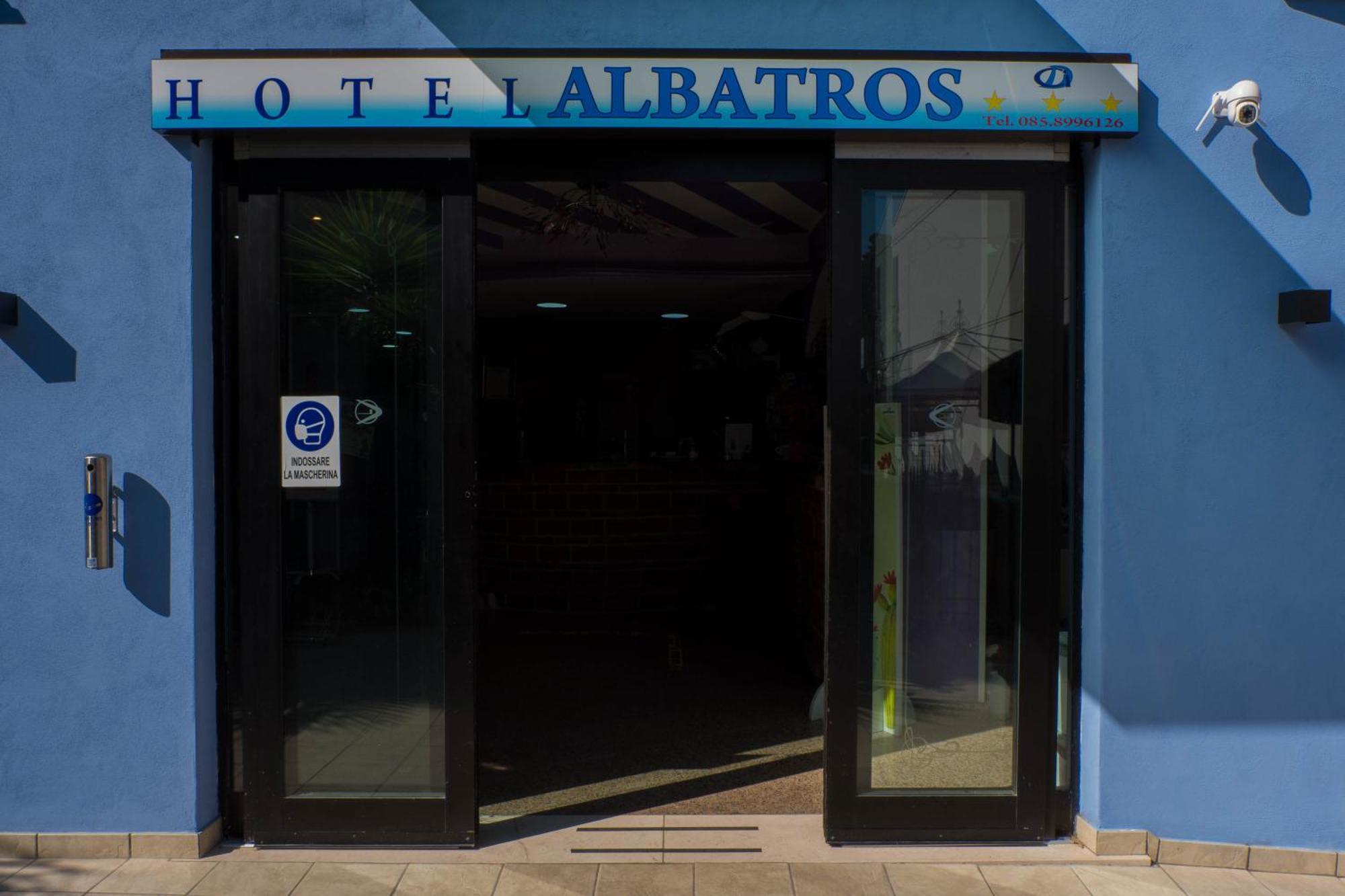 Hotel Albatros Roseto Degli Abruzzi Esterno foto
