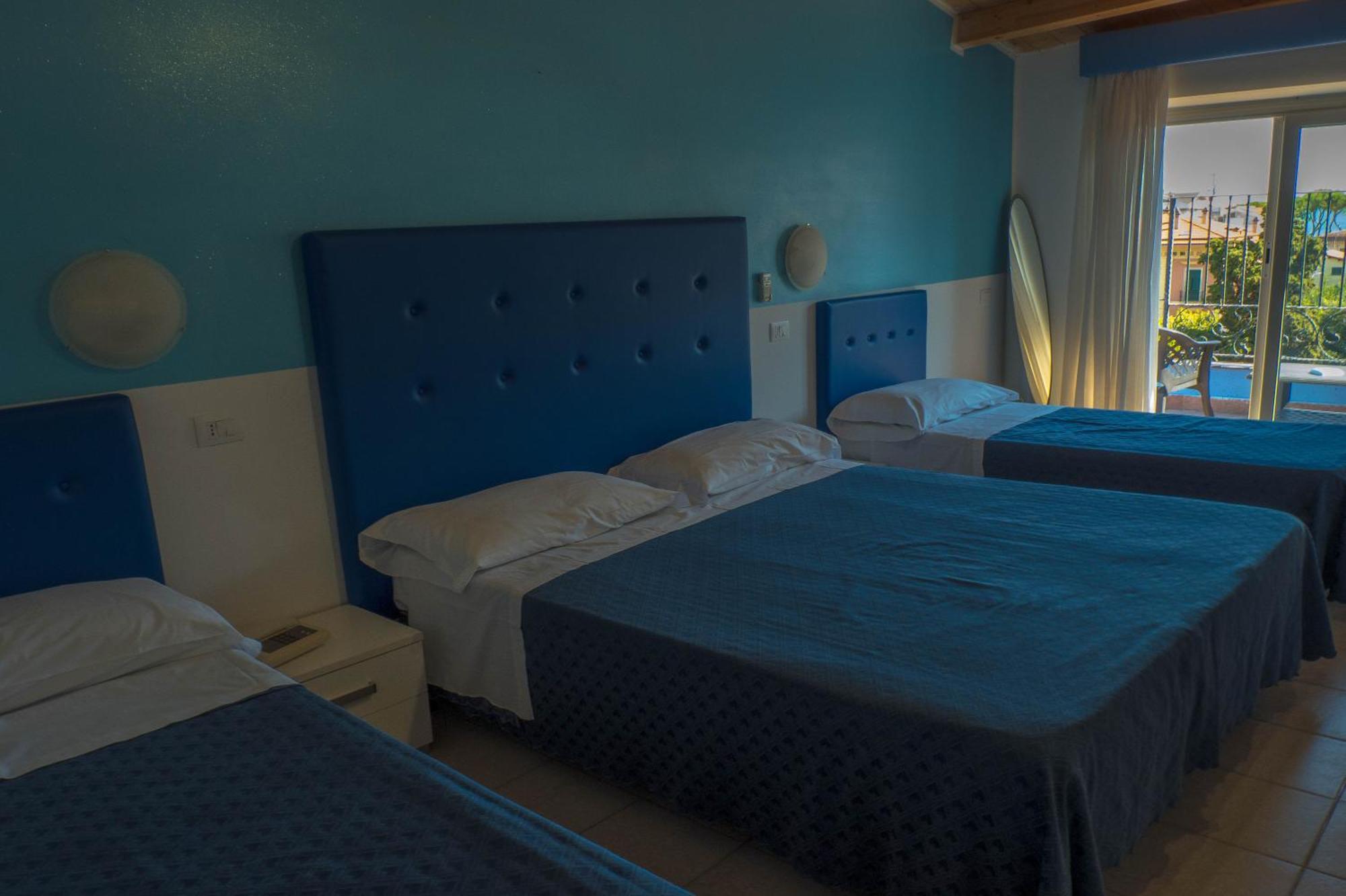 Hotel Albatros Roseto Degli Abruzzi Esterno foto