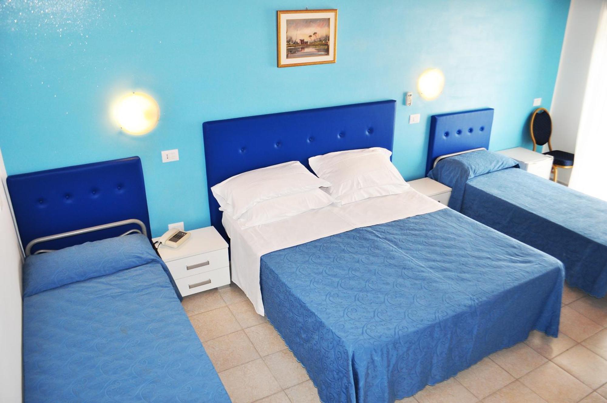 Hotel Albatros Roseto Degli Abruzzi Esterno foto