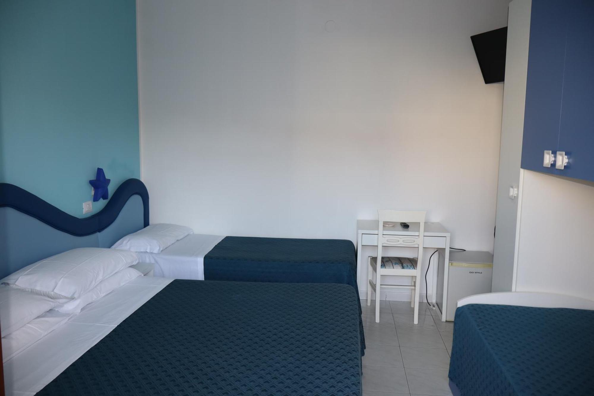 Hotel Albatros Roseto Degli Abruzzi Esterno foto